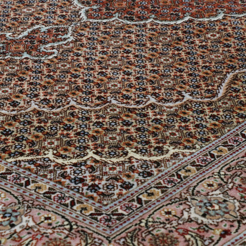 Fine handmade Oriental Tabriz rug - WS306297