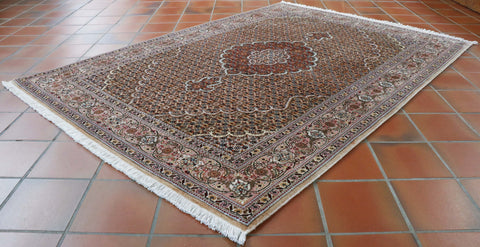 Fine handmade Oriental Tabriz rug - WS306297